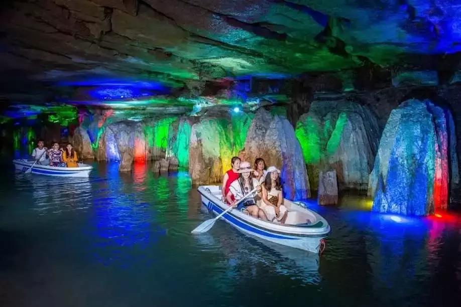 红叶热情似火,金铙胜景如画在醉美的季节遇见你!