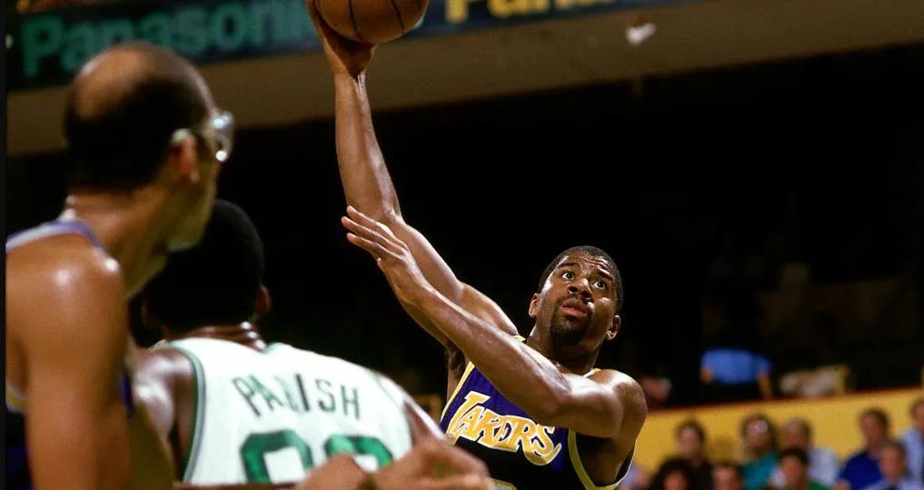 总决赛最伟大投篮,乔丹魔术师总决赛拉杆