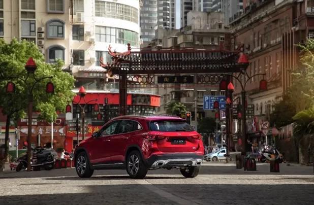 试驾全新gla好开不,试驾奔驰GLAAMG