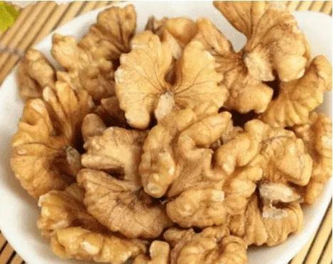 核桃怎么去白茬,核桃快速剥黄皮的方法