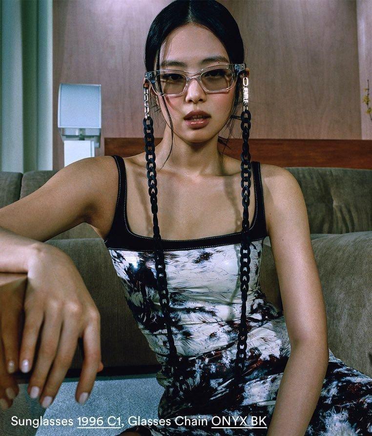 IU未P图遭狂嘲，Lisa素颜被骂“东南亚丑女”：离开滤镜脸崩了？