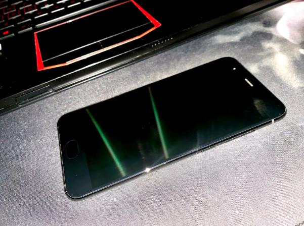 手机贴膜有讲究这些你都知道吗,手机贴膜的正确方法和注意事项