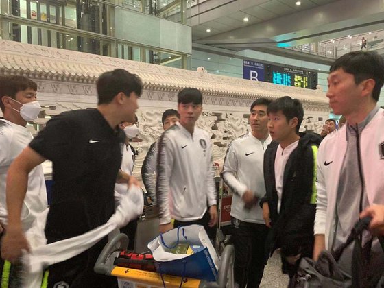 世预赛韩国反应,世预赛对战韩国丢球原因