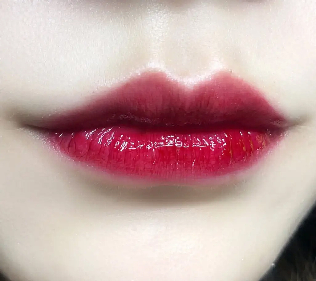 阿玛尼唇釉405和400哪个颜色好看,阿玛尼唇釉405是什么色