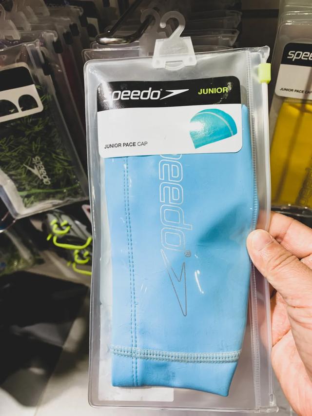 儿童游泳要泳帽吗,宝宝游泳用戴泳帽吗