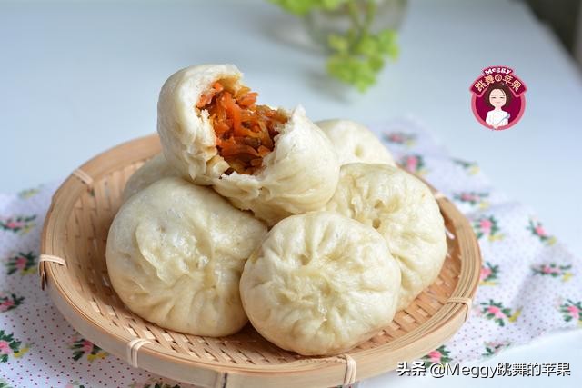 小笼包子馅怎么做才鲜嫩多汁,多汁包子的做法全过程