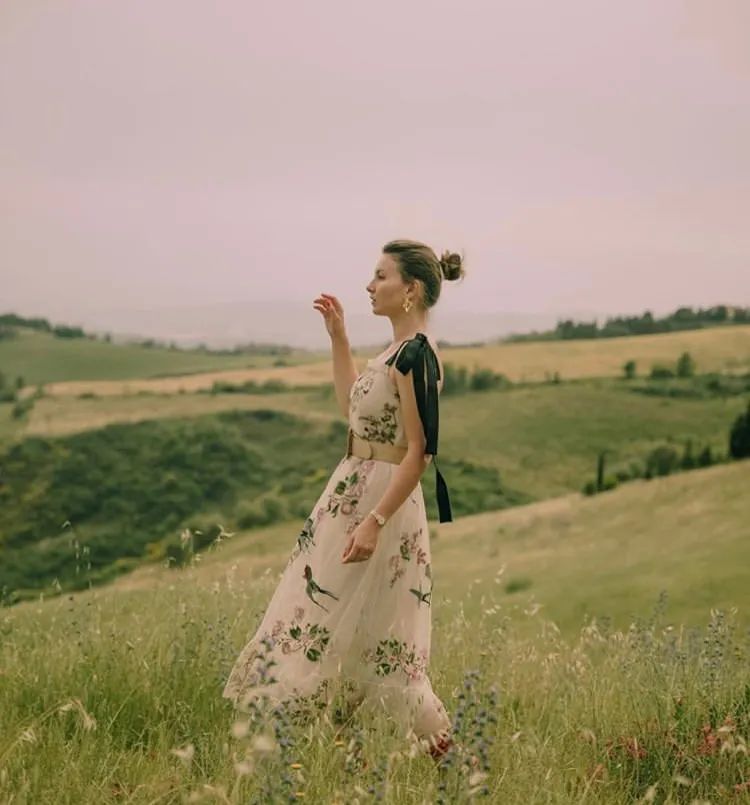 没有腰上身胖怎么穿衣服,没有腰身穿衣打扮