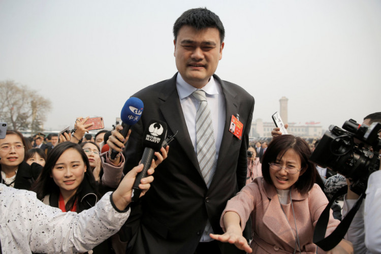 足球记者赵震微博,足球报对赵震的评价