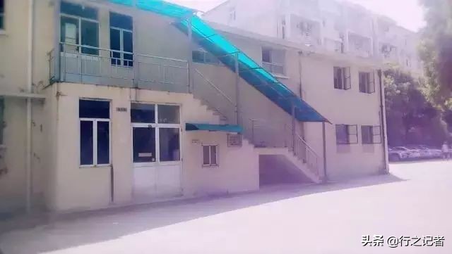 上海大学新闻传播学研究生宿舍环境怎么样？有没有空调、热水器？