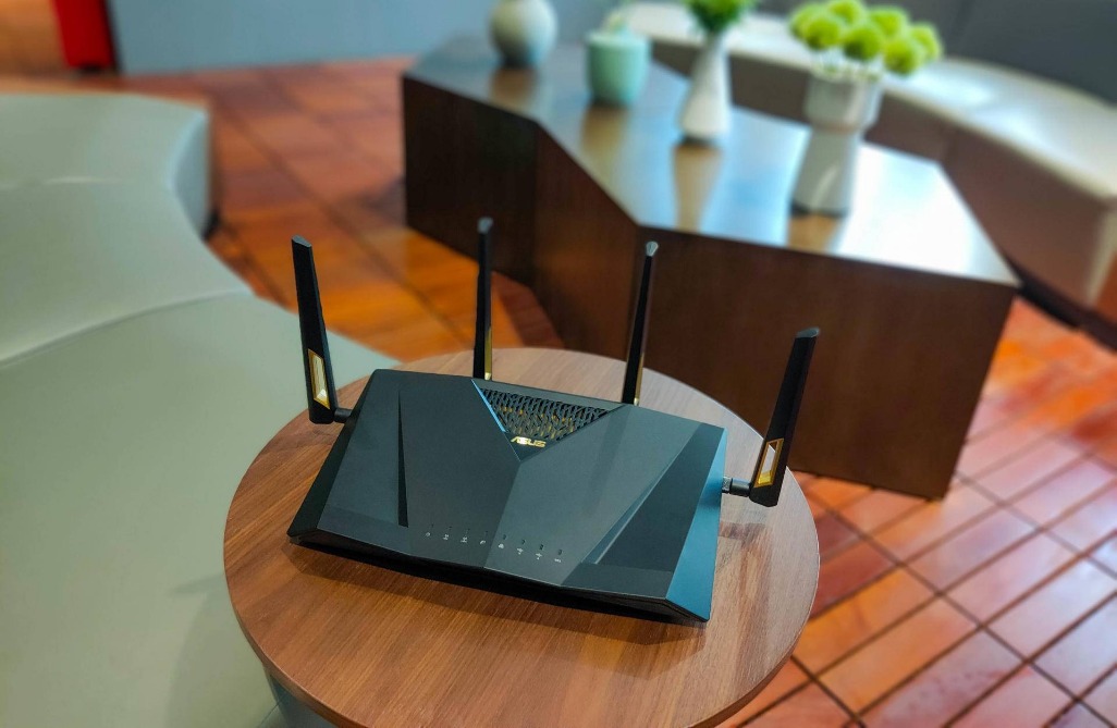 华硕ax68u的5g信号很差吗,华硕ax88u有2.5g网口吗