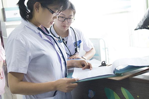 说话早晚跟智商有关吗,小孩说话早晚和智商有关系吗