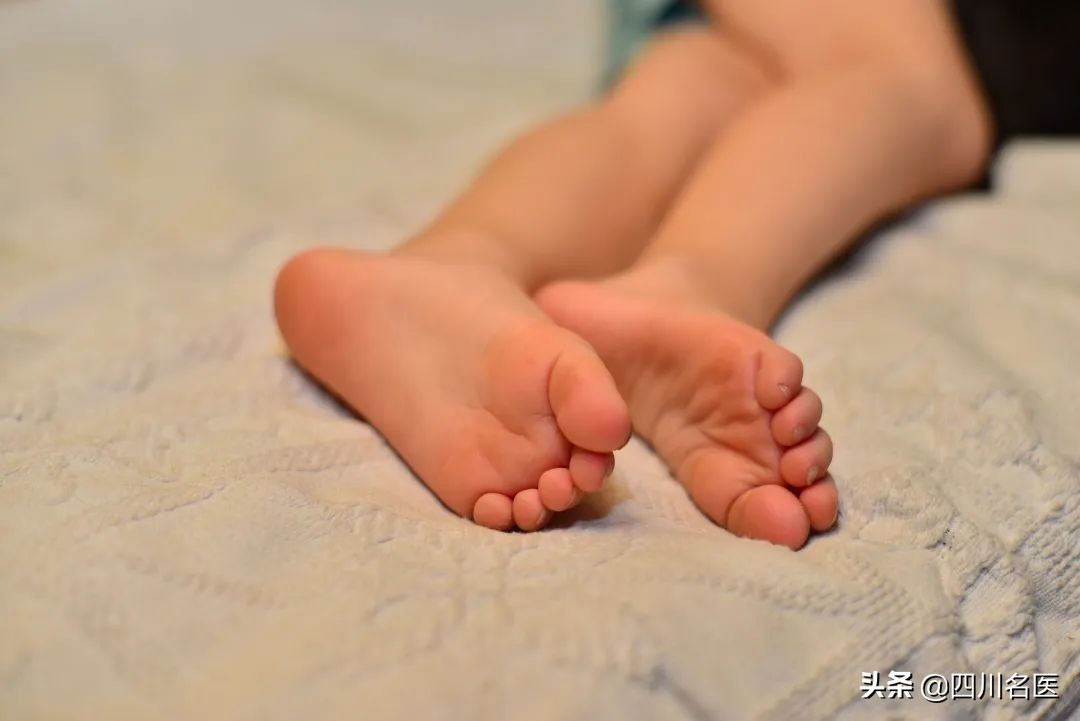 孩子睡觉老遗尿,孩子晚上睡觉总尿床用什么偏方