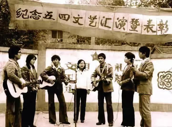 30张珍贵的老照片,47张绝版老相片