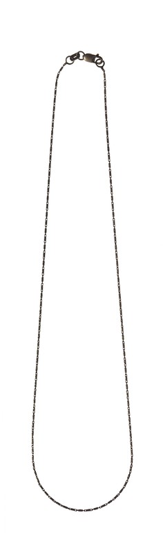 HOTStuff李栋旭太妍抢着戴韩国饰品魔药细细一条却有耀眼女神光