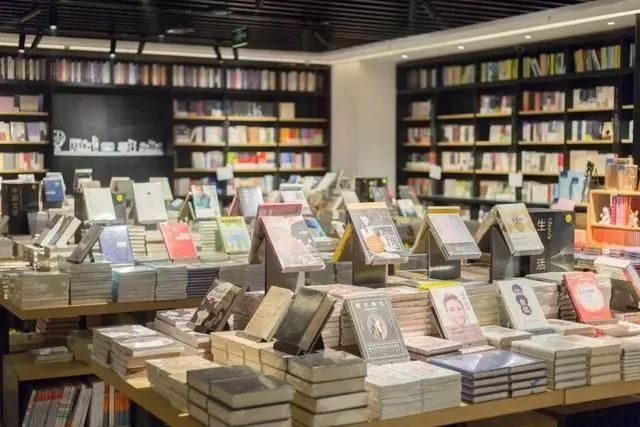 西安曲江最大书店,西安最美书店曲江书城