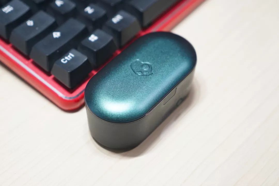 真无线头戴式耳机,骷髅头真无线耳机