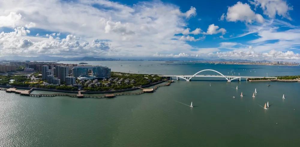 他们把滨海别墅打造成国际文化栖聚街区，升级了厦门的封面