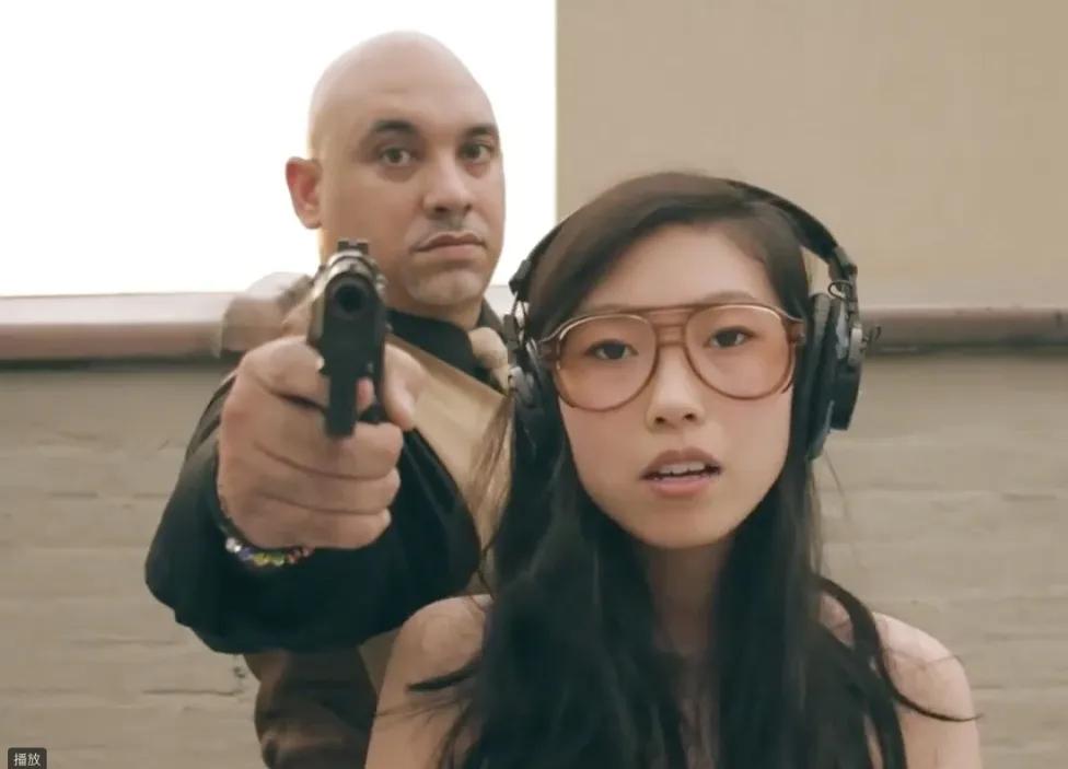 “你长得这么丑，竟然还想红？”关！你！屁！事