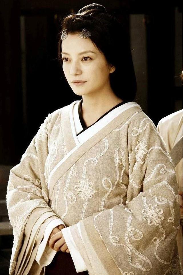 去细纹哪款眼霜值得入手百元内,又方便又好用的一款眼霜