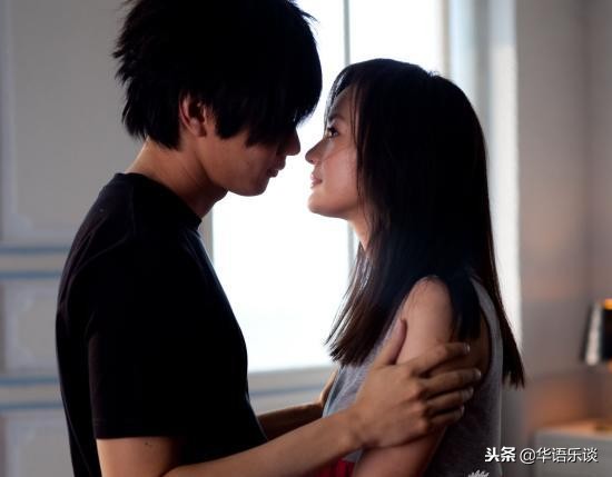 林俊杰背对背拥抱带歌词,林俊杰背对背拥抱杨幂