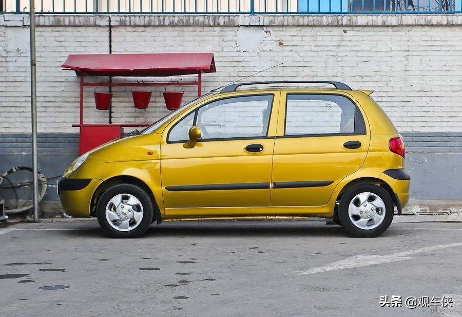 奥拓手动和乐驰哪个好,奥拓和乐驰哪个档次高