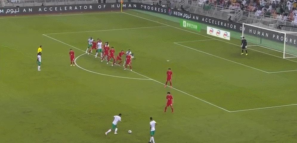 复盘国足2-3沙特，中国足球依然得靠“巴西族”