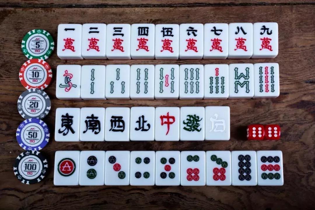 OFFWAY《潮人新春剁手指南》：是时候为“新年限定”平反了！