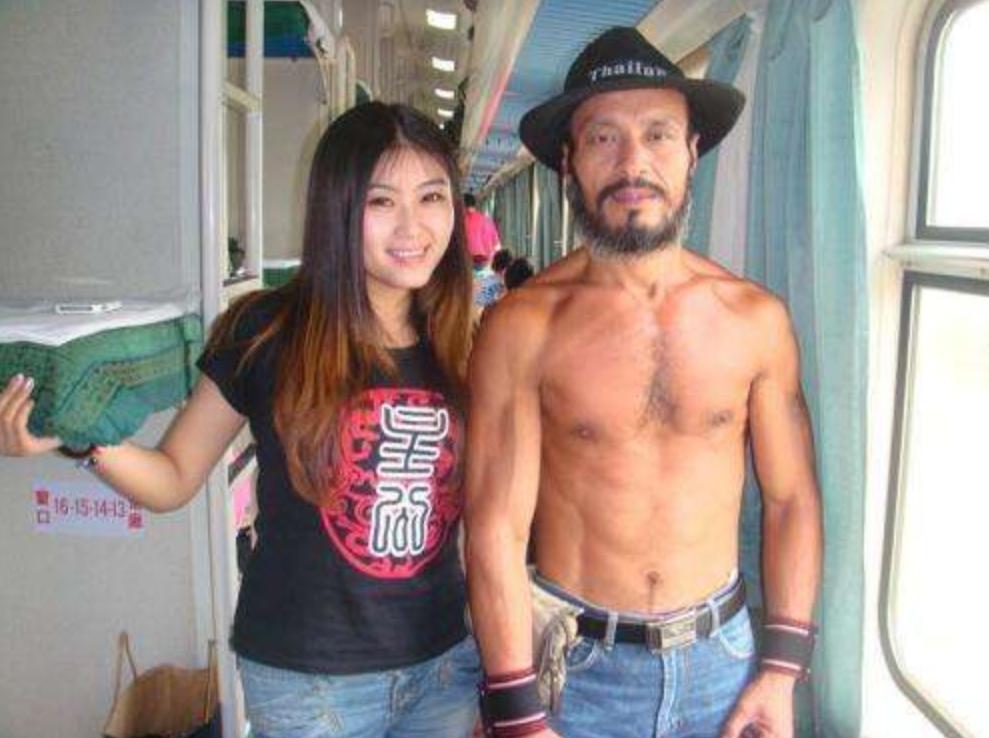 板车哥装卸货物,板车哥装卸货车