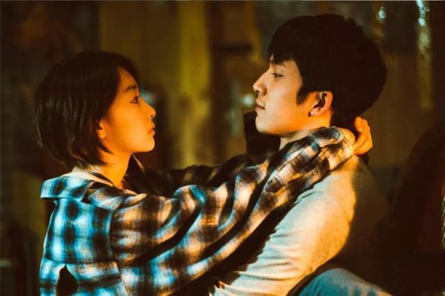 周冬雨再度演张艺谋的电影,周冬雨天生为大银幕而生