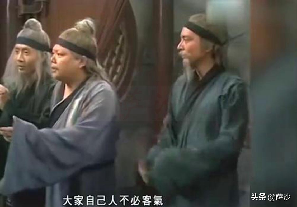 黄蓉什么时候成为丐帮帮主,为啥黄蓉比郭靖更适合当丐帮帮主