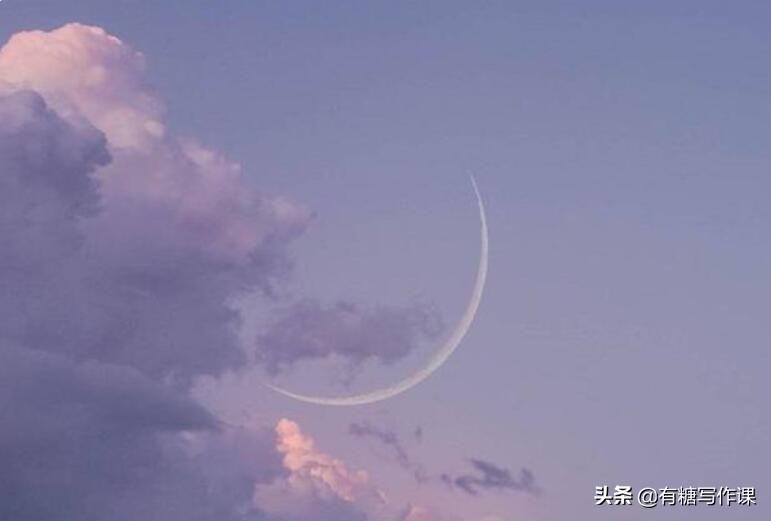 小学生自我介绍三年级250多个字,小学生自我介绍作文450字怎么写