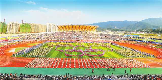 完善体育设施推进体育发展,完善体育设施促进全民健身