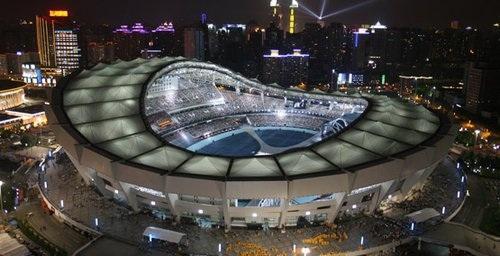 中超16强主场场馆,球迷观看中超比赛