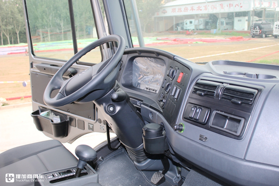 2018款奔驰大型顶级豪华房车,奔驰赛托斯6*6房车