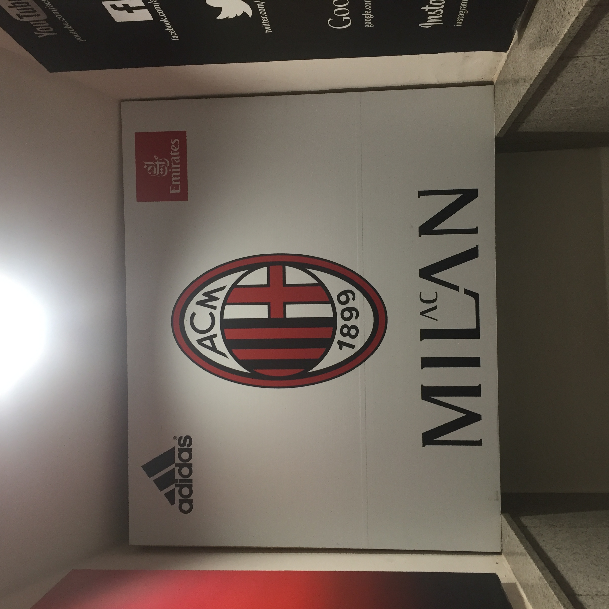 圣西罗红黑军团开场战歌,圣西罗战歌大全