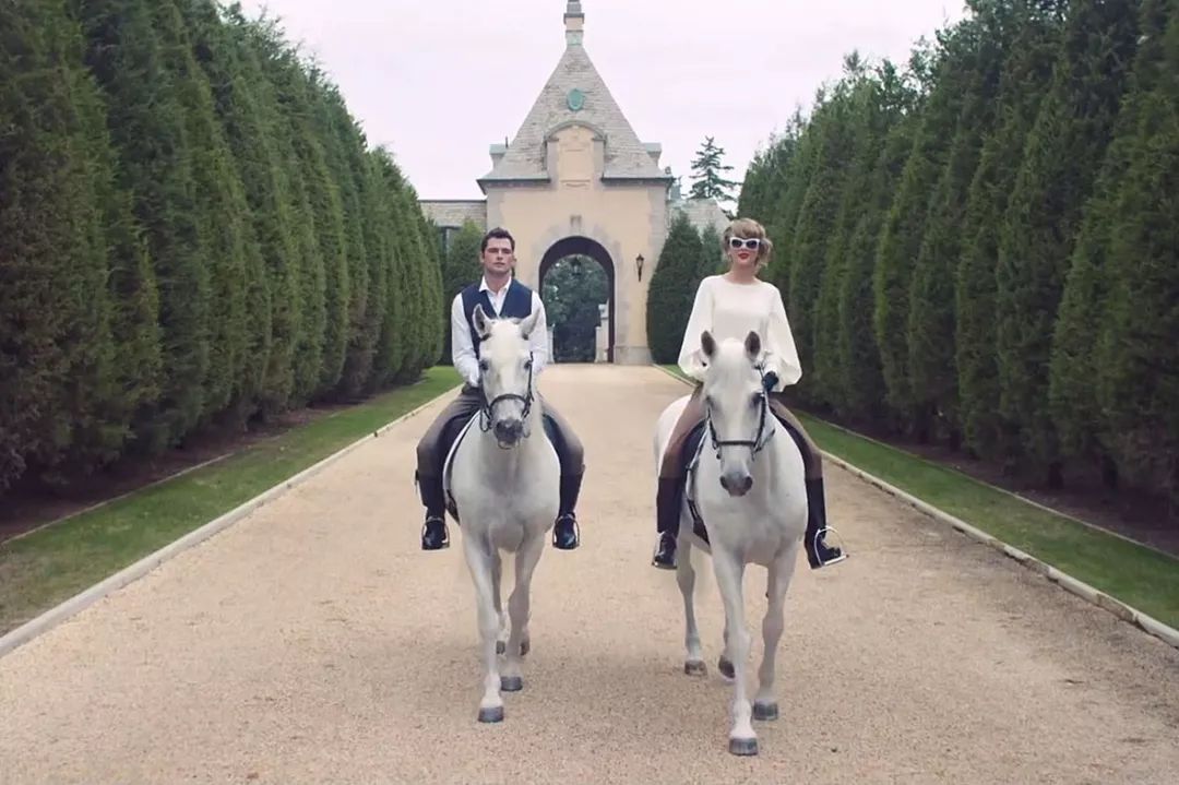 从Troye的男朋友到MariahCarey的小男宠，这个男模真厉害！