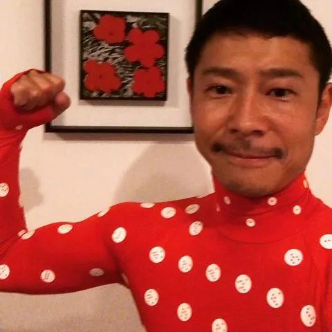 日本身价2220亿的富豪网上征婚，网友表示：“我可以！”