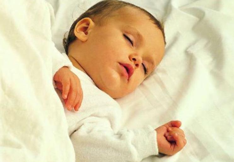 夜惊症宝宝怎么治疗,宝宝夜惊睡不安稳是怎么回事