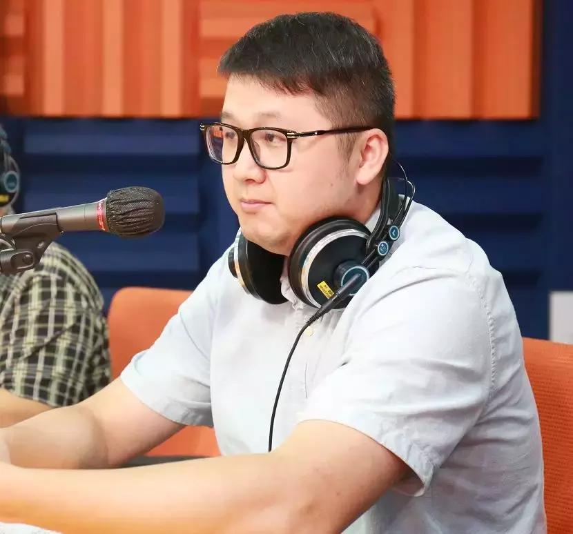 “在佛山坐公交是什么体验？”“谢邀，刚下公交，就是家门，不塞车太爽！”