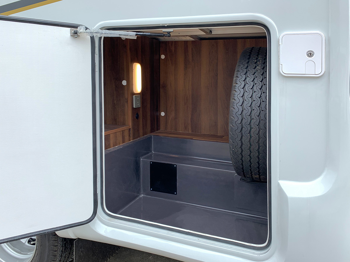 依维柯国产四驱6座房车,新星房车t600依维柯国产