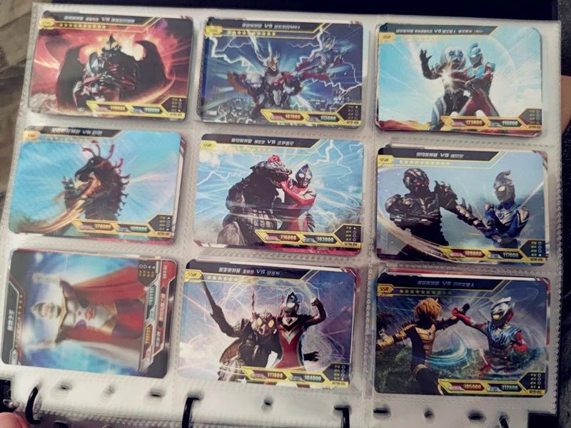 奥特曼卡片是雷霆还是黑钻版,奥特曼卡片到底要不要买呢