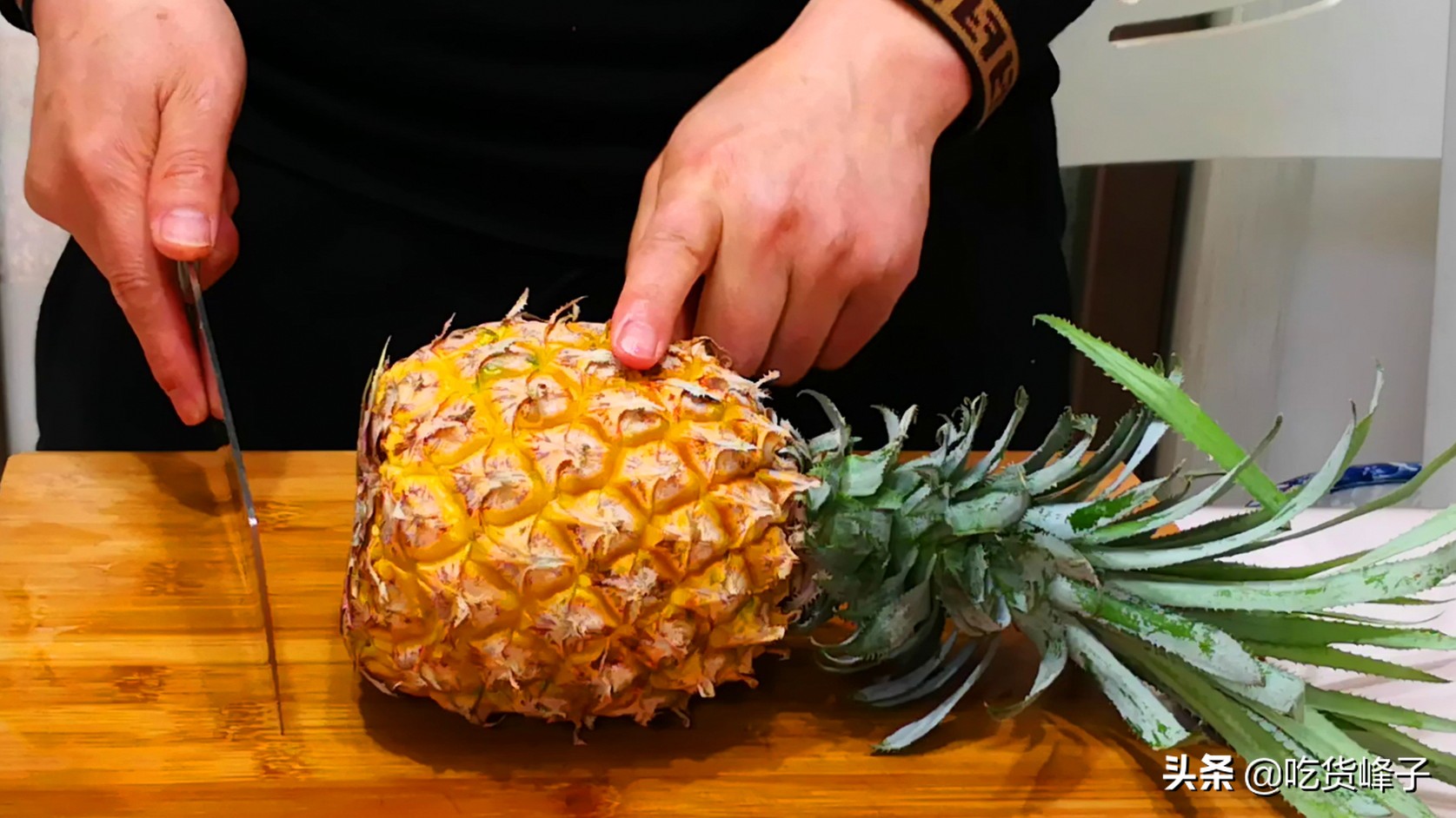 菠萝怎么削简单又方便,菠萝怎么削皮最简单又快