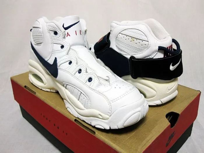 昙花一现的配件极致,篮球鞋穿过的酷炫“小马甲”大盘点