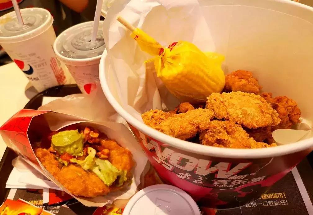 海底捞、星巴克、哈根达斯……这些隐藏福利，一张身份证就搞定！