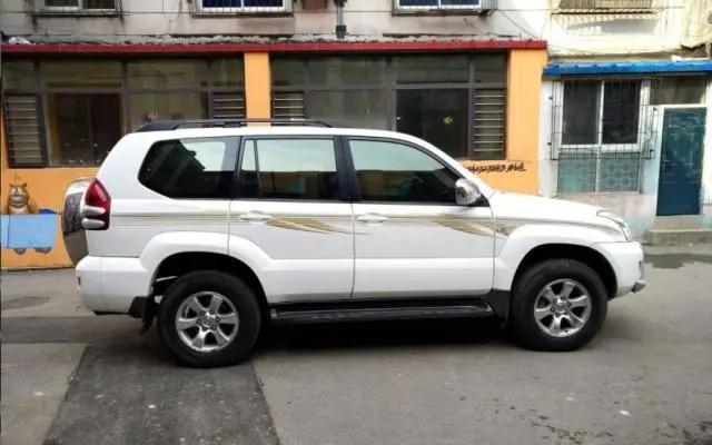 10年4.0t丰田霸道现在二手多少钱,买了一台2011年的丰田霸道值不值