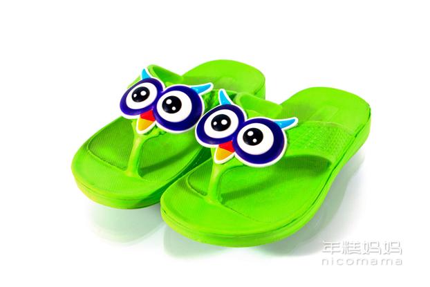 夏天不能让孩子穿的四种鞋子,夏天不能给孩子买鞋子
