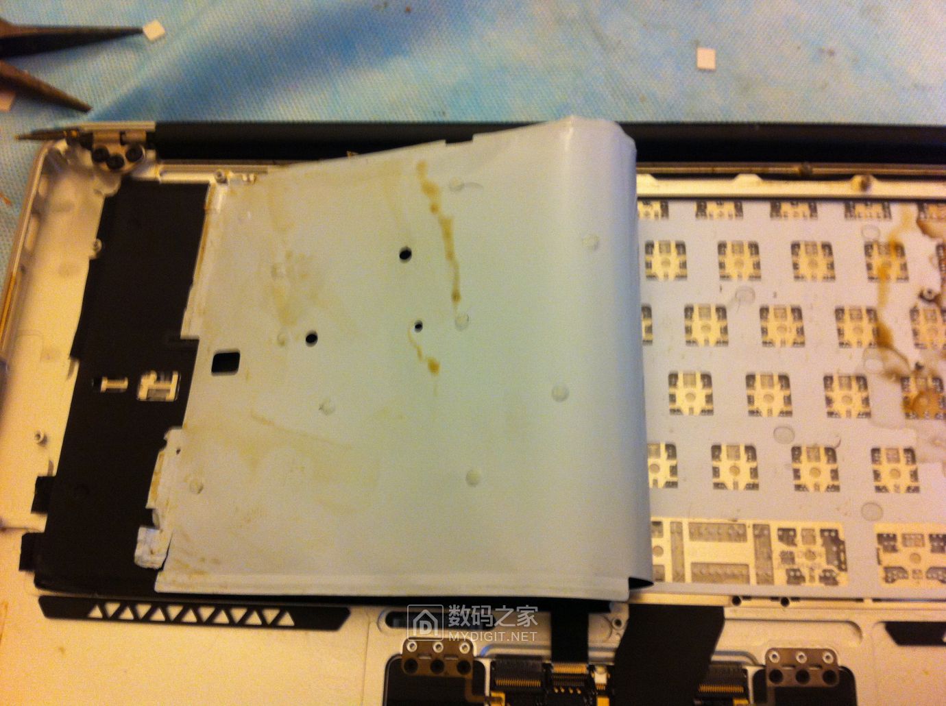 苹果笔记本macbookair7999,苹果笔记本11.6寸macbookaira1370