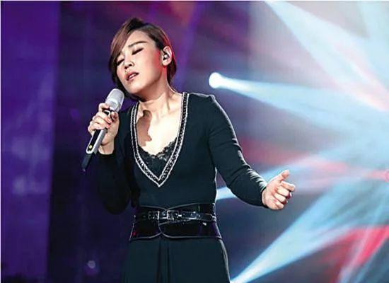 32岁女歌手当房产中介,女歌手改行房产中介