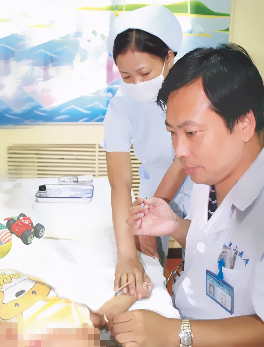 「中山名医」梁松：“折翼天使”的守护神