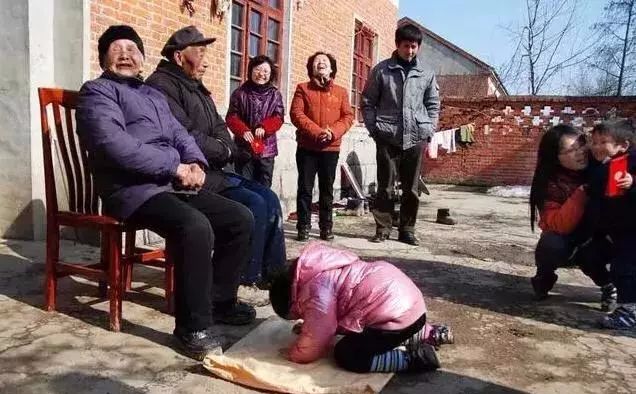 老人说初一不得出门,大年三十不能扫地倒东西吗